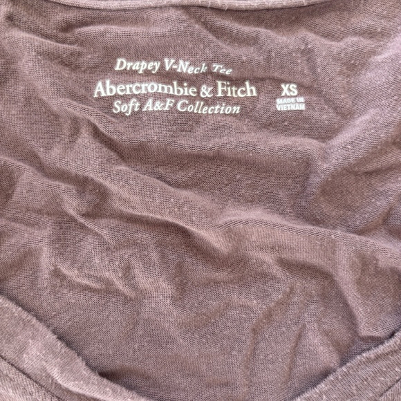 Abercrombie & Fitch drapey fit T-shirts - Picture 2 of 3